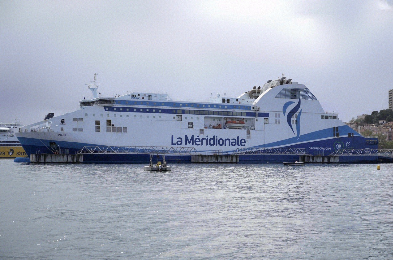 La-Méridionale-Fähre Piana im Hafen von Marseille